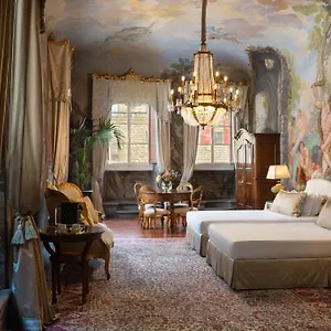 Nocleg ze śniadaniem Piazza Pitti Palace - Residenza D'epoca, Florencja